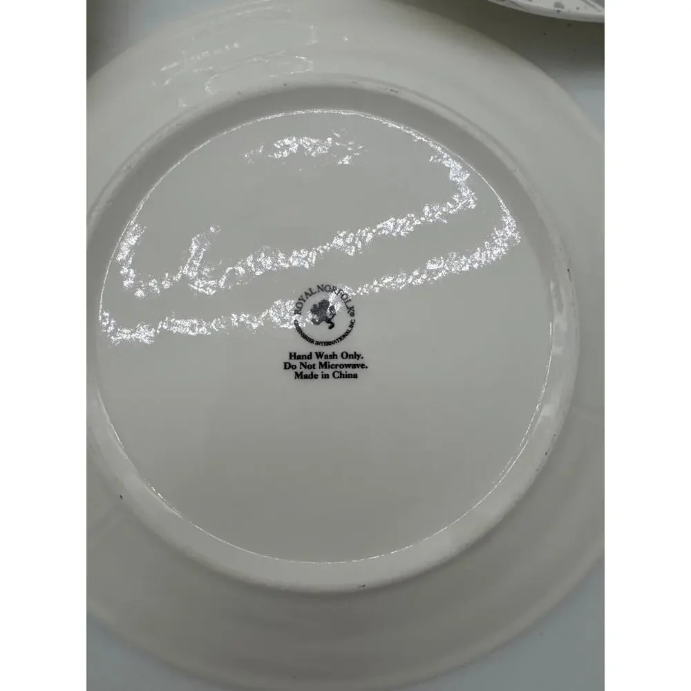 Set Of‎ 4 Royal Norfolk Holiday Winter Silver Snowflake Ceramic Salad Plates, 8”